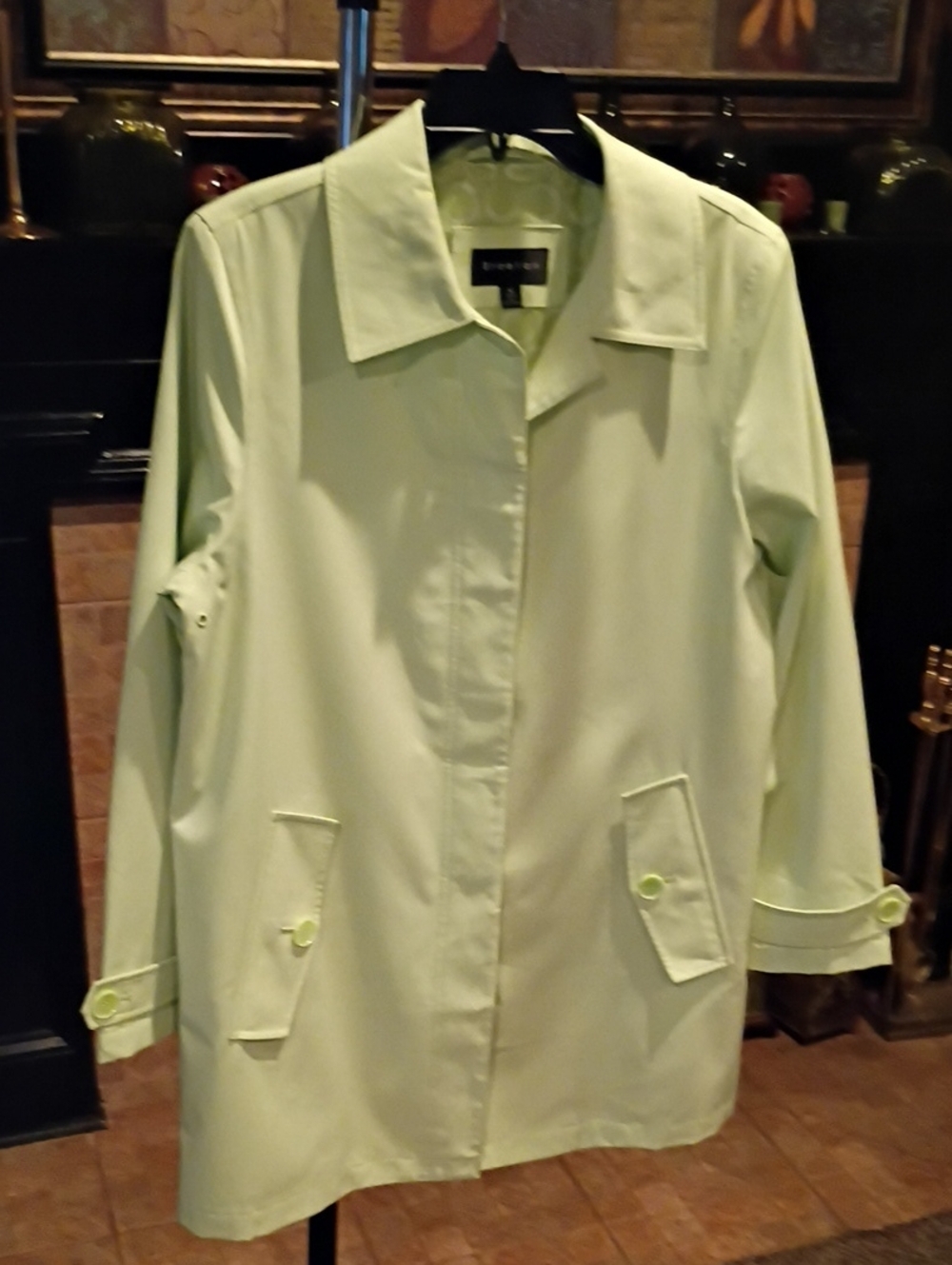 Braetan Mint Green Lightweight Coat with White Circle Motif